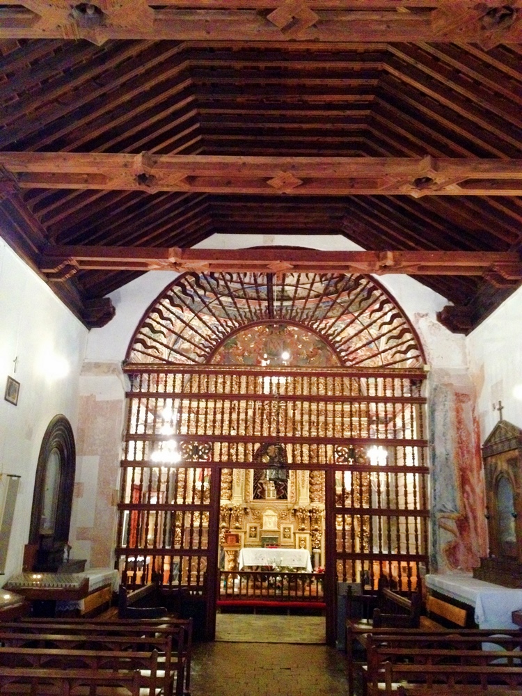 En el interior de la ermita