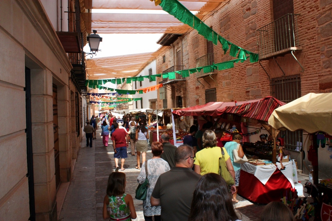 Mercado Cervantino. Autor. Balcón de Infantes