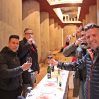 Degustacion de vinos y tapas en una cueva bodega de Tomelloso