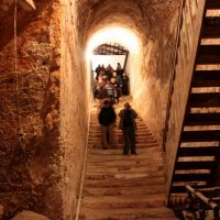 Visita turística a una cueva - bodega de Tomelloso